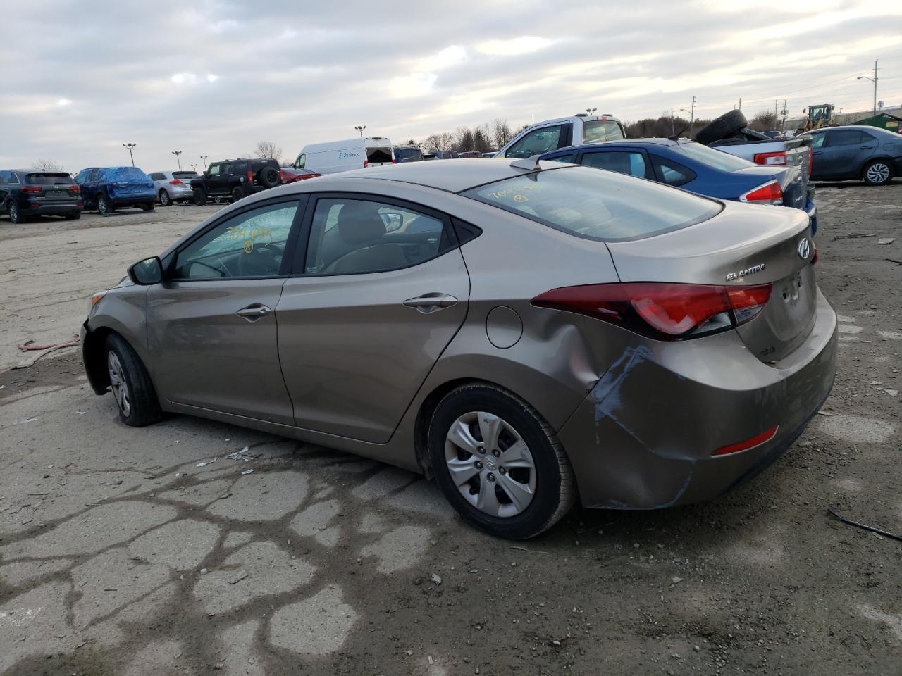 Image 2 of 2016 HYUNDAI ELANTRA SE 2016 with VIN 5NPDH4AE8GH704455