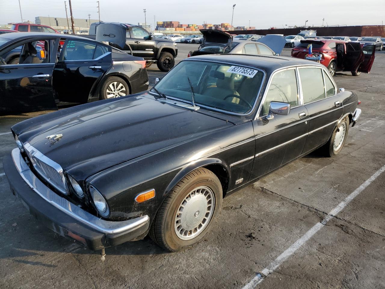 Obraz 1 z 1987 JAGUAR XJ6 VANDEN PLAS 1987 z VIN SAJAY1347HC472838