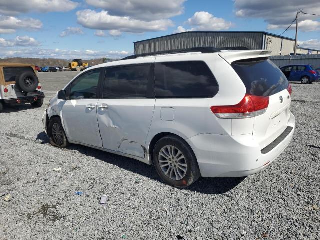 Image 2 of 2013 TOYOTA SIENNA XLE 2013 with VIN 5TDYK3DC6DS324382