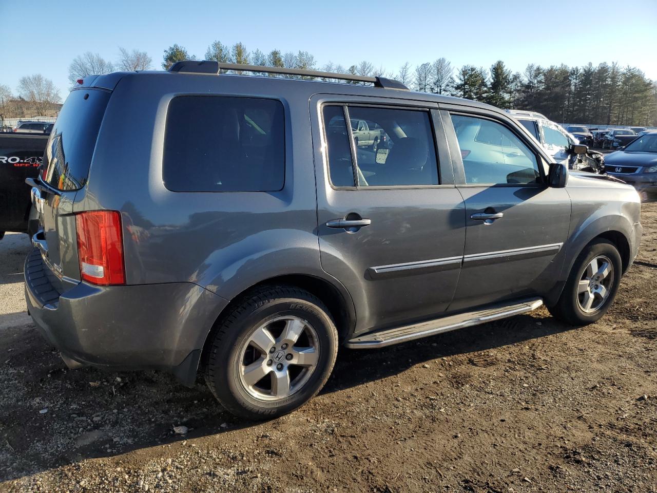 Image 3 of 2011 HONDA PILOT EXL 2011 with VIN 5FNYF4H67BB001832