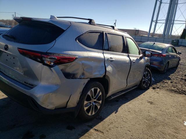 Obraz 3 z 2022 TOYOTA HIGHLANDER XLE 2022 z VIN 5TDGZRBH4NS575671