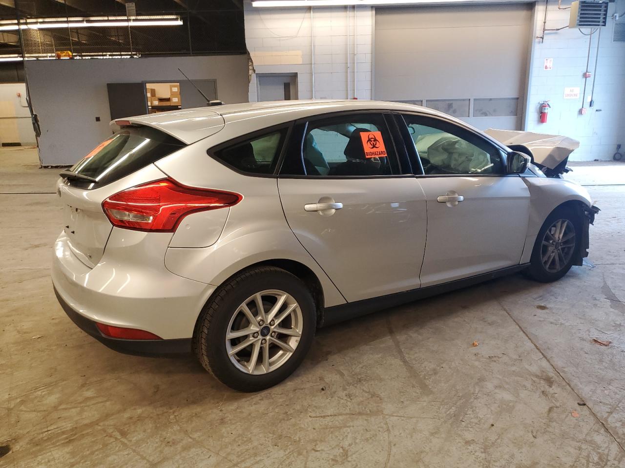 Image 3 of 2015 FORD FOCUS SE 2015 with VIN 1FADP3K28FL276078
