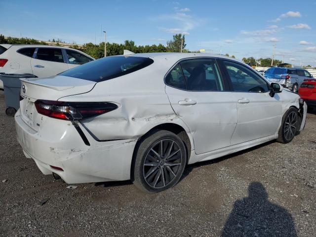 Obraz 3 z 2021 TOYOTA CAMRY SE 2021 z VIN 4T1G11AK3MU545167