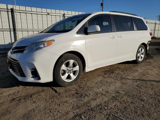 2019 TOYOTA SIENNA LE 2019 image
