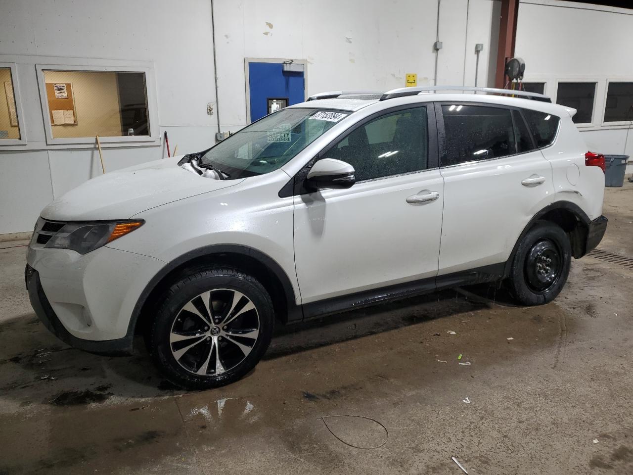 Изображение 1 2015 TOYOTA RAV4 LIMITED 2015 с VIN 2T3DFREV6FW367420