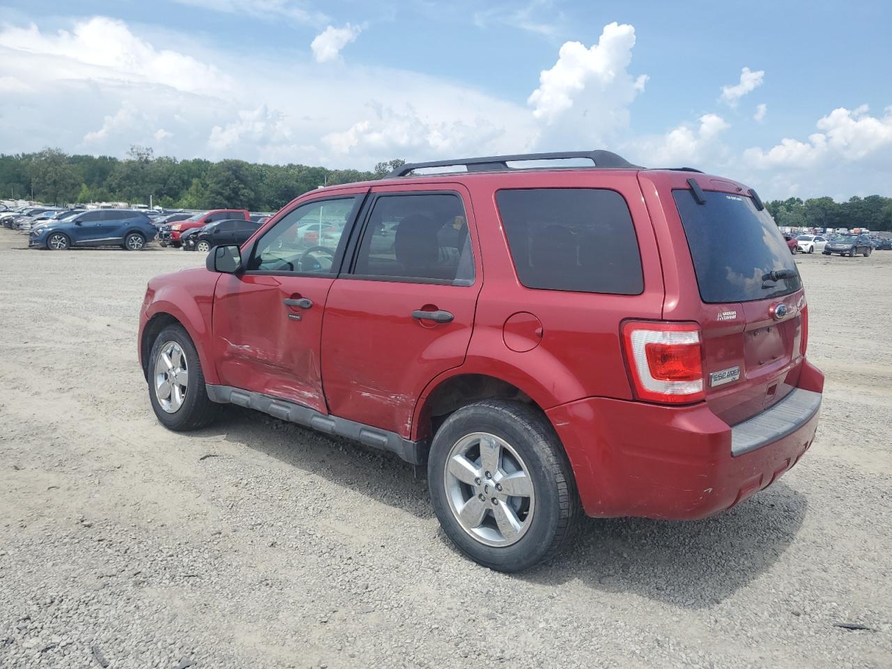 Image 2 of 2011 FORD ESCAPE XLT 2011 with VIN 1FMCU9D70BKA98124