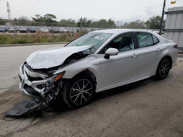 Изображение 1 2024 TOYOTA CAMRY SE NIGHT SHADE 2024 с VIN 4T1G11AKXRU885410