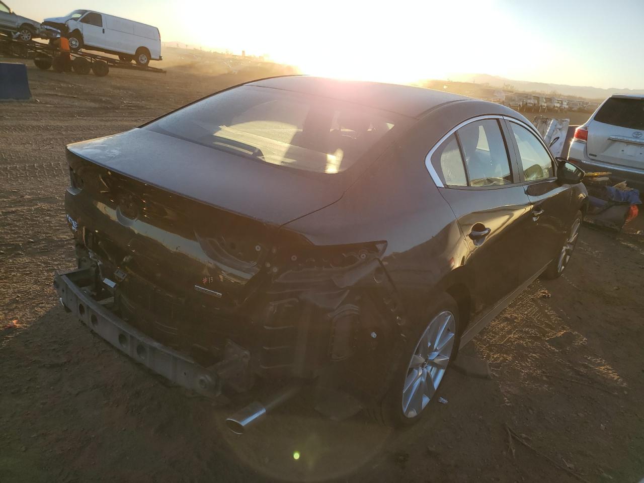 Image 3 of 2022 MAZDA 3 PREFERRED 2022 with VIN 3MZBPBCL0NM313556