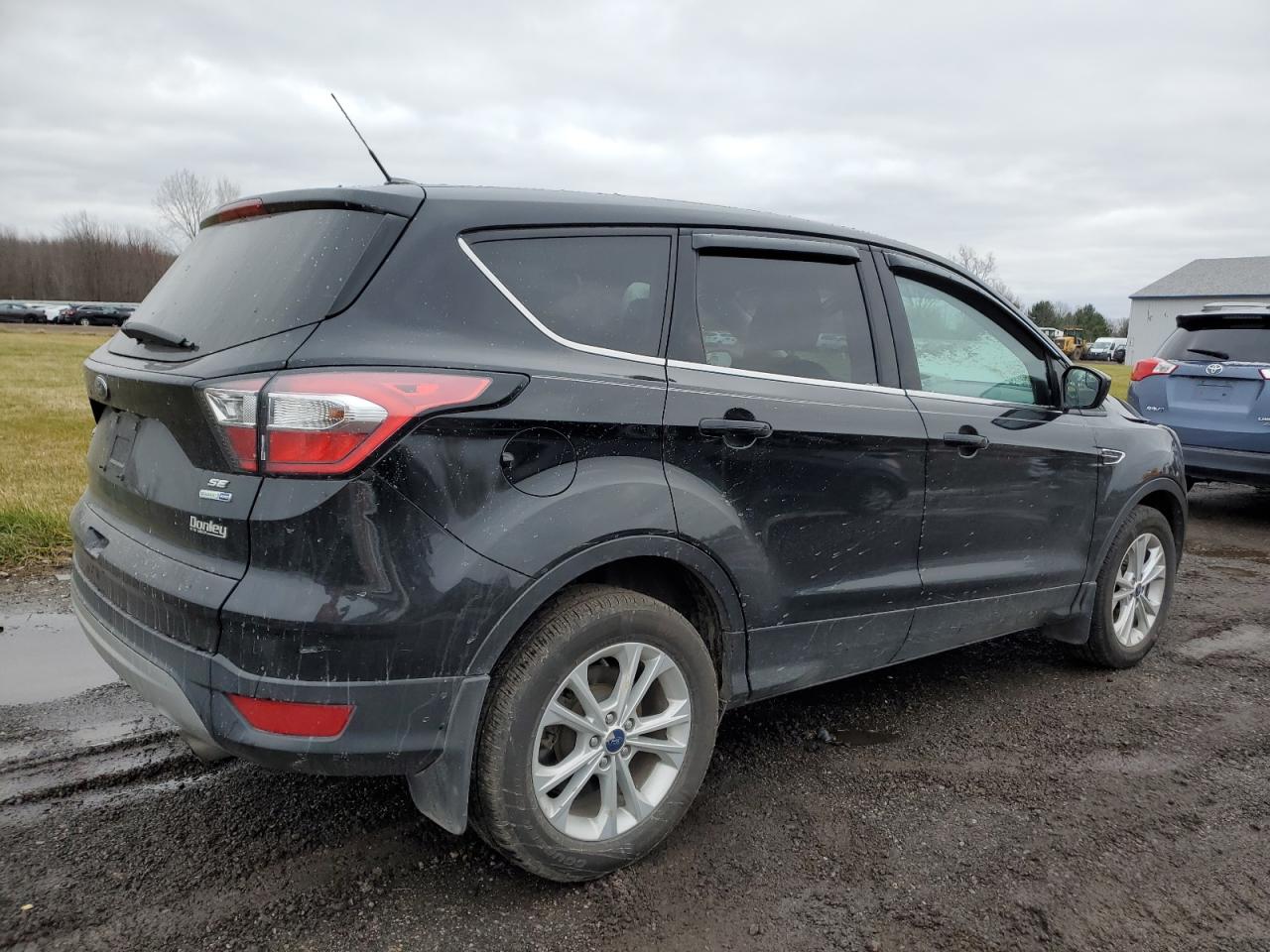 Obraz 3 z 2017 FORD ESCAPE SE 2017 z VIN 1FMCU9GD3HUC62142