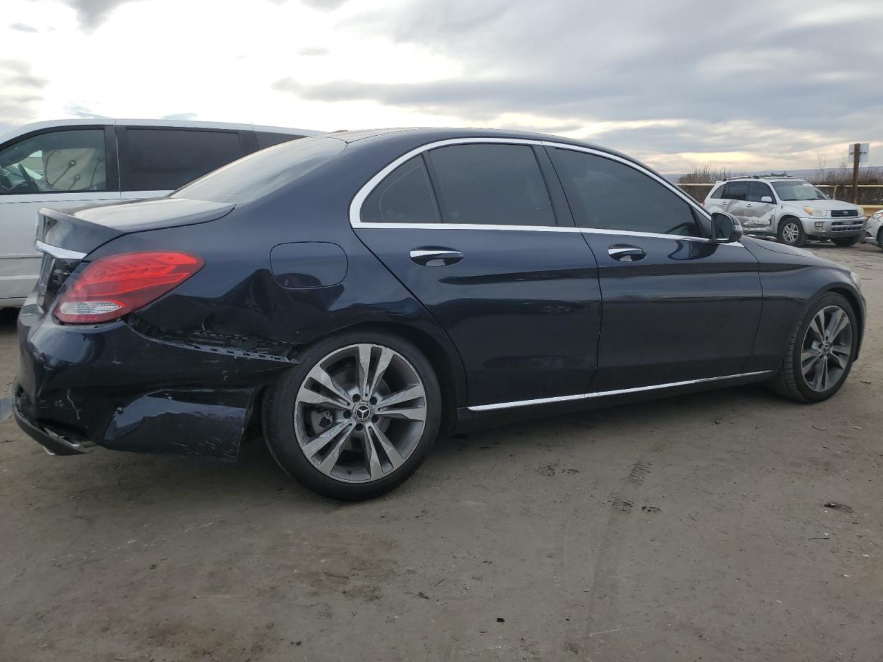 Image 3 of 2018 MERCEDES-BENZ C 300 2018 with VIN 55SWF4JB9JU257062