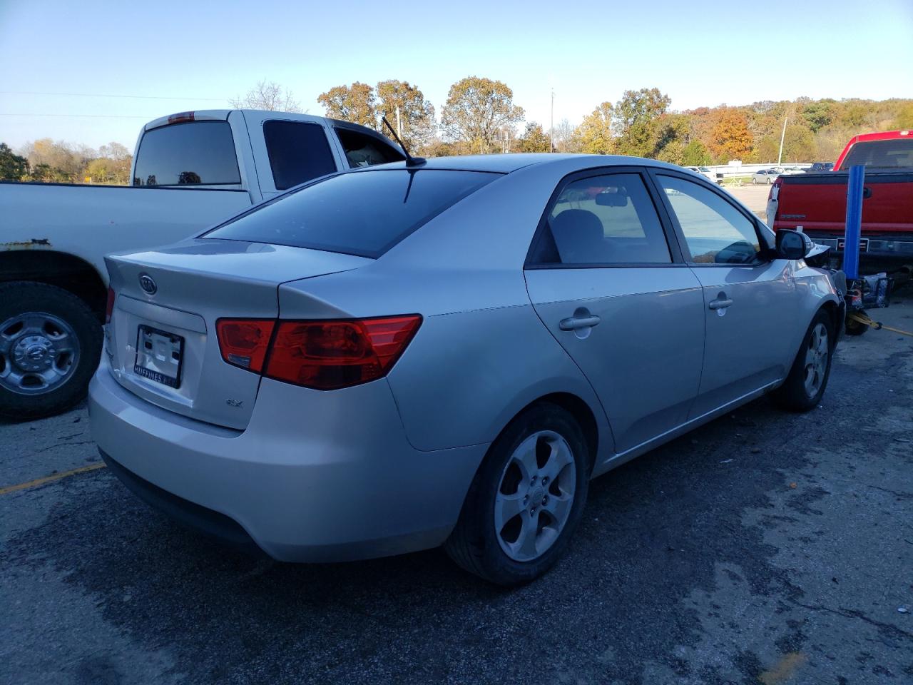 Image 3 of 2010 KIA FORTE EX 2010 with VIN KNAFU4A27A5060669