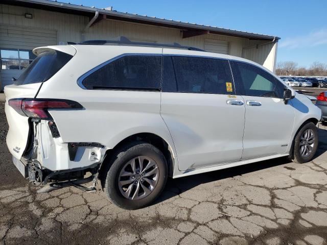 Image 3 of 2021 TOYOTA SIENNA XLE 2021 with VIN 5TDYRKEC5MS034123