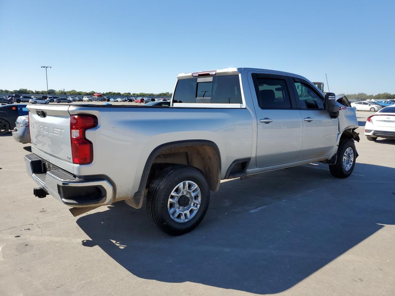 Image 3 of 2023 CHEVROLET SILVERADO K2500 HEAVY DUTY LT 2023 with VIN 2GC4YNE7XP1718831