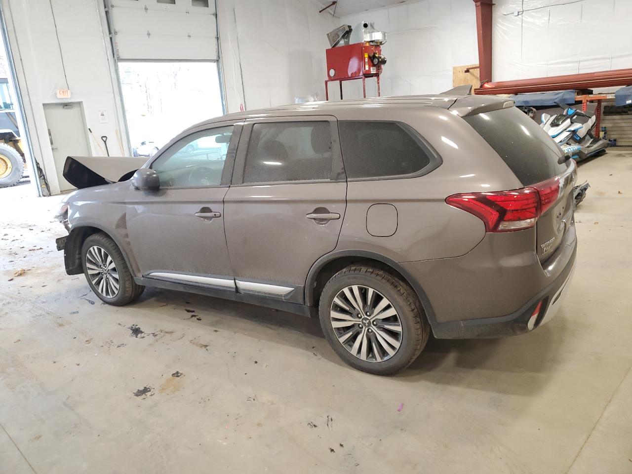 Изображение 2 2020 MITSUBISHI OUTLANDER SE 2020 с VIN JA4AZ3A38LZ045055