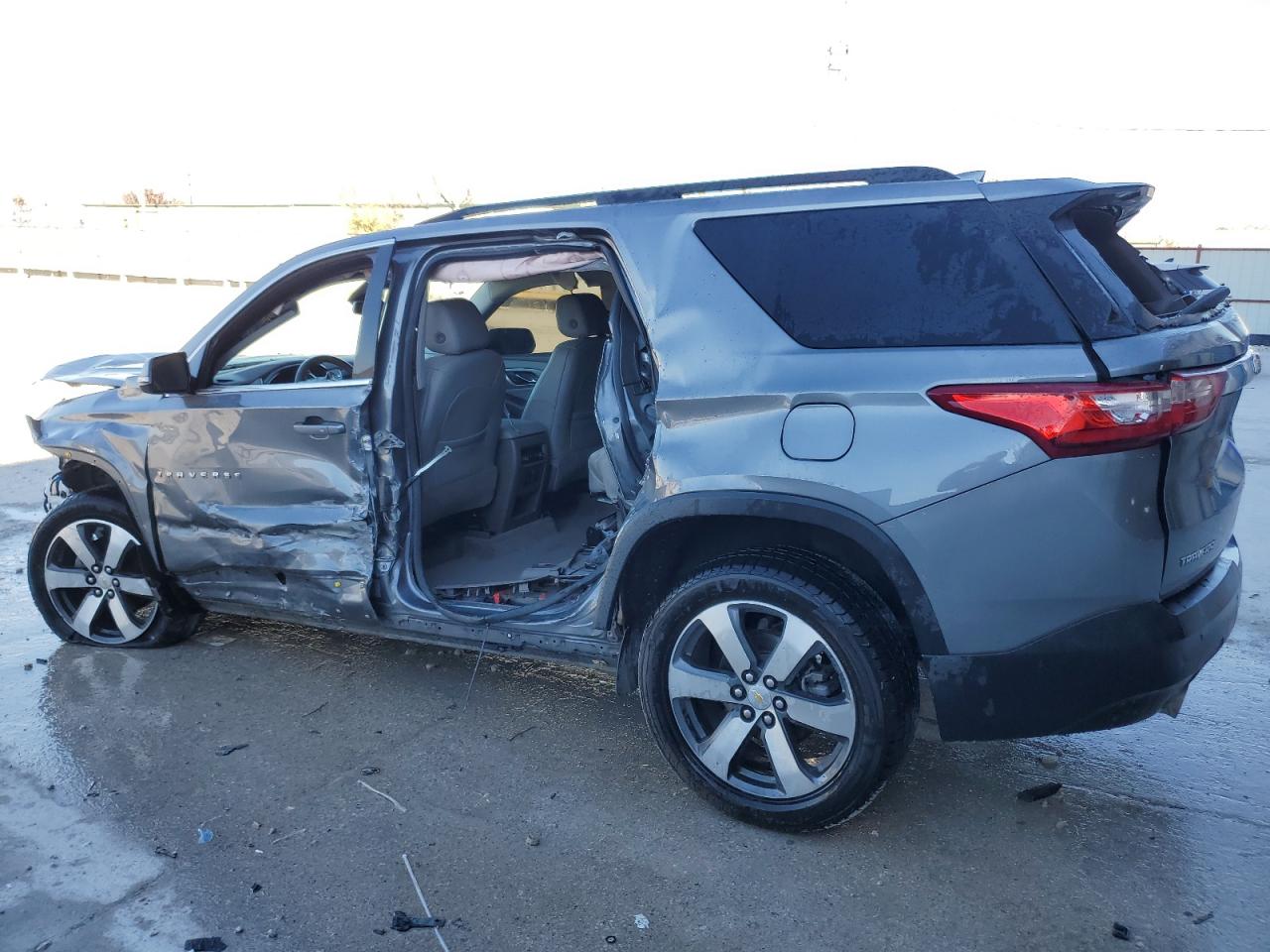 Изображение 2 2019 CHEVROLET TRAVERSE LT 2019 с VIN 1GNERHKW7KJ309920