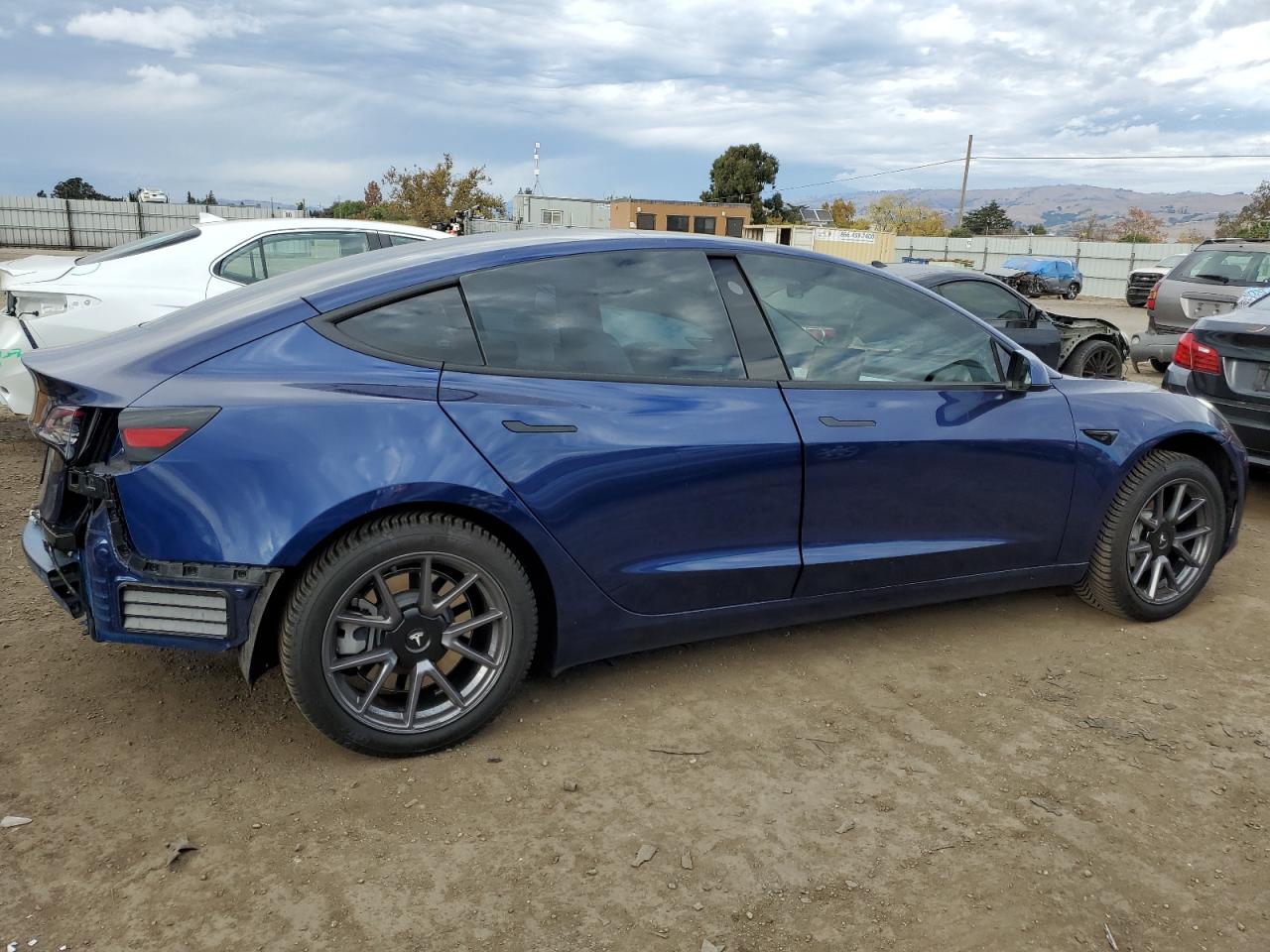 Изображение 3 2022 TESLA MODEL 3  2022 с VIN 5YJ3E1EA4NF373606