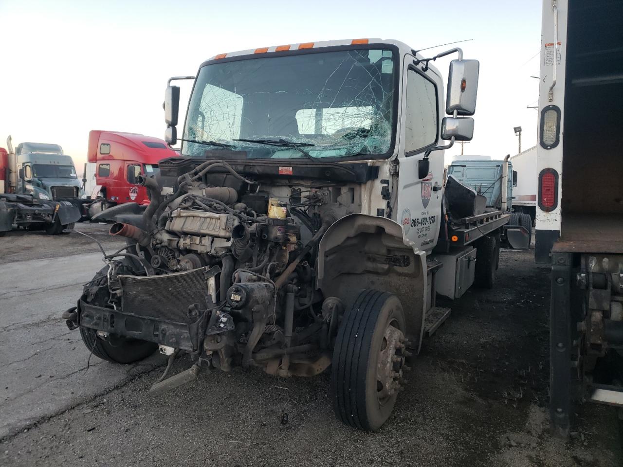 Image 1 of 2018 HINO 258/268  2018 with VIN 5PVNJ8JN0J4S53390