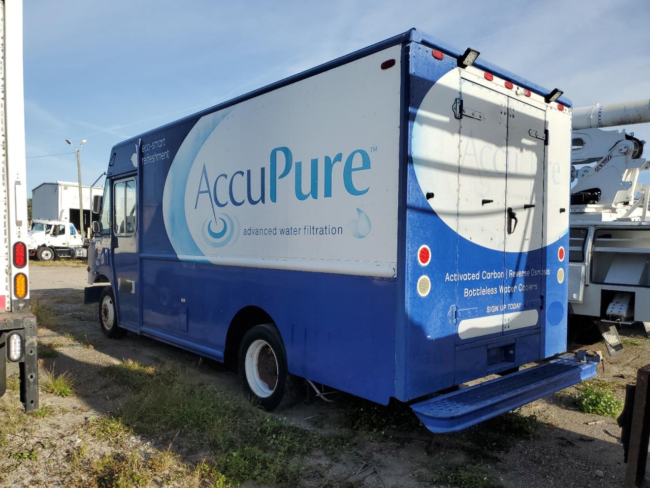 Image 2 of 2009 FREIGHTLINER CHASSIS M LINE WALK-IN VAN 2009 with VIN 4UZAAPDUX9CAK8745