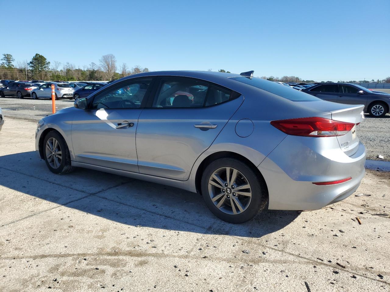 Obraz 2 z 2017 HYUNDAI ELANTRA SE 2017 z VIN 5NPD84LFXHH086532