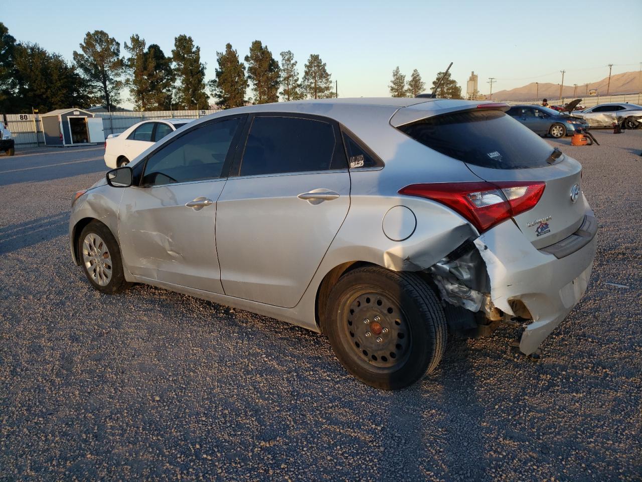 Obraz 2 z 2016 HYUNDAI ELANTRA GT 2016 z VIN KMHD35LH1GU280954