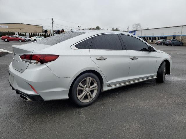 Image 3 of 2019 HYUNDAI SONATA LIMITED 2019 with VIN 5NPE34AFXKH816565