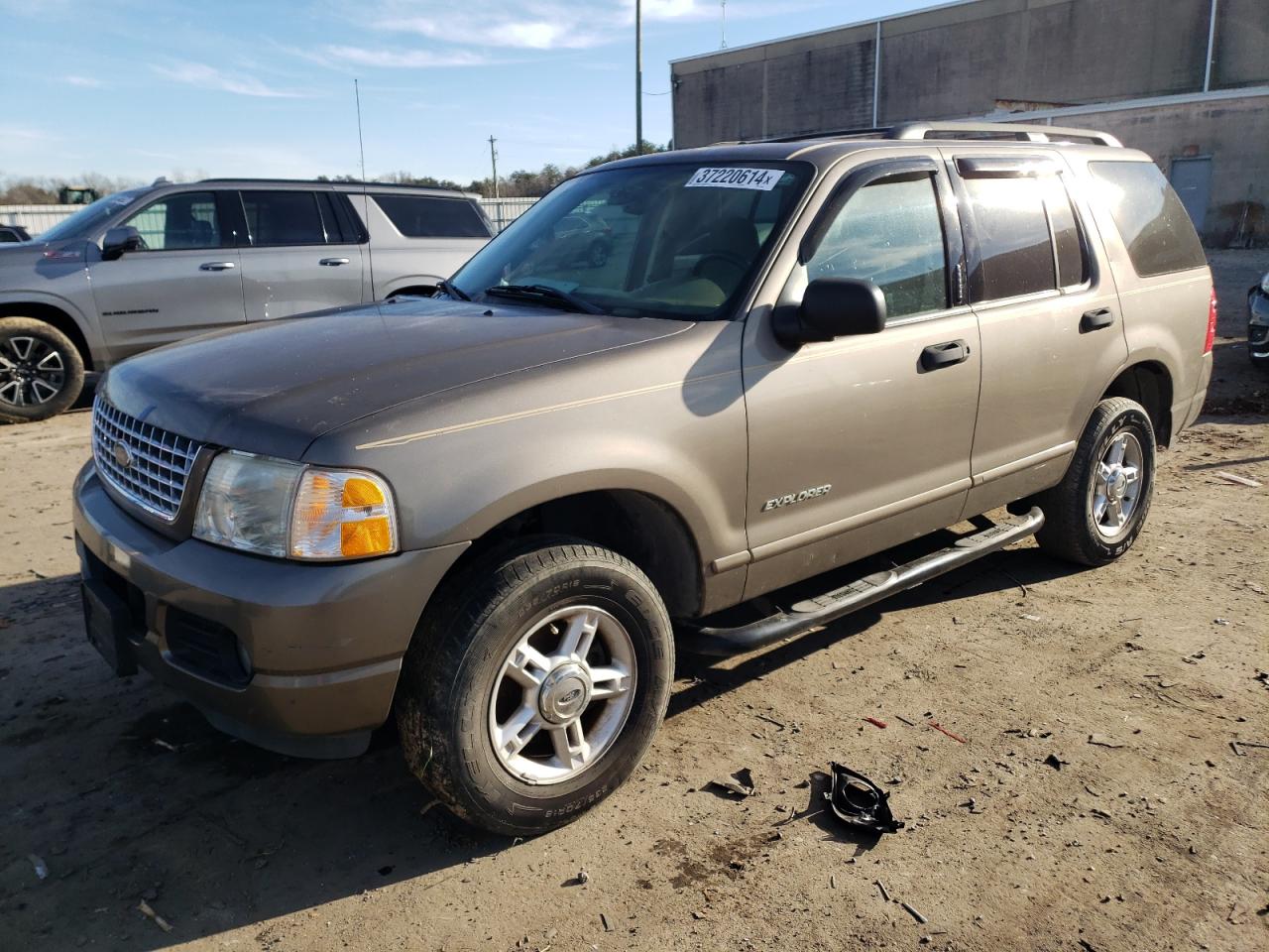 2004 FORD EXPLORER XLT 2004 image