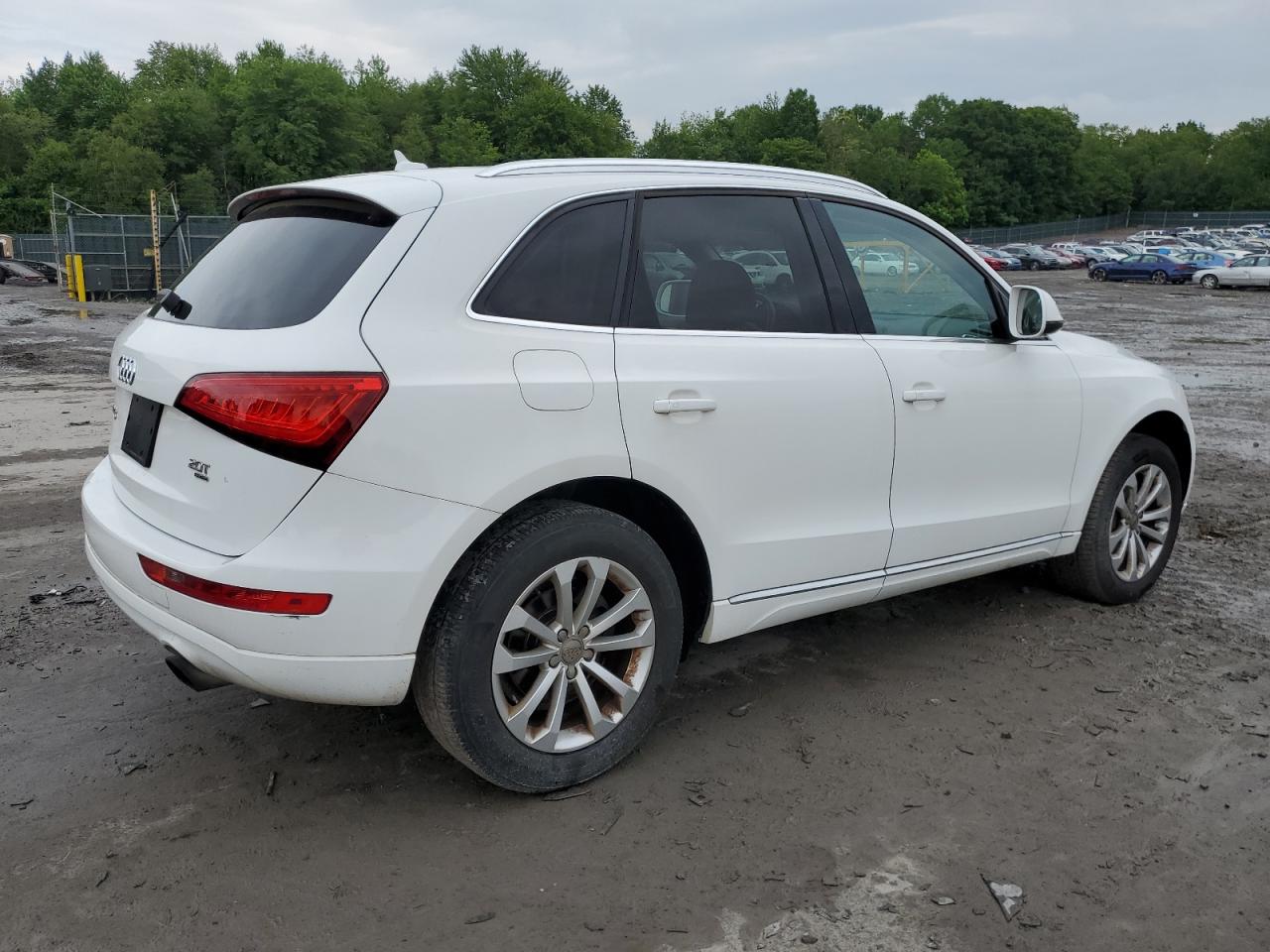 Image 3 of Audi Q5 Premium 2014 with VIN WA1CFAFP4EA005087