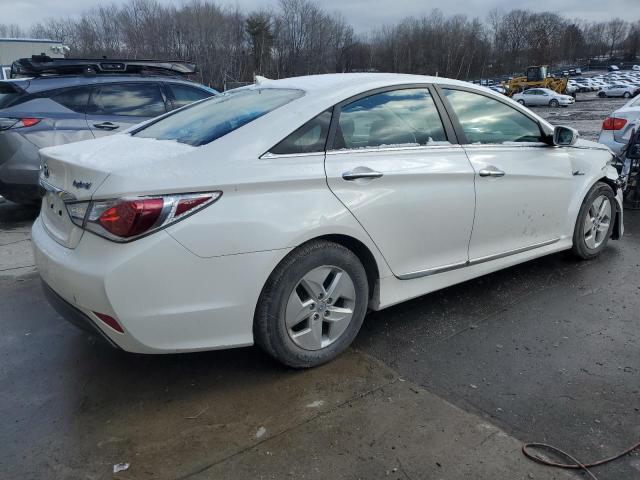 Image 3 of 2012 HYUNDAI SONATA HYBRID 2012 with VIN KMHEC4A44CA056362