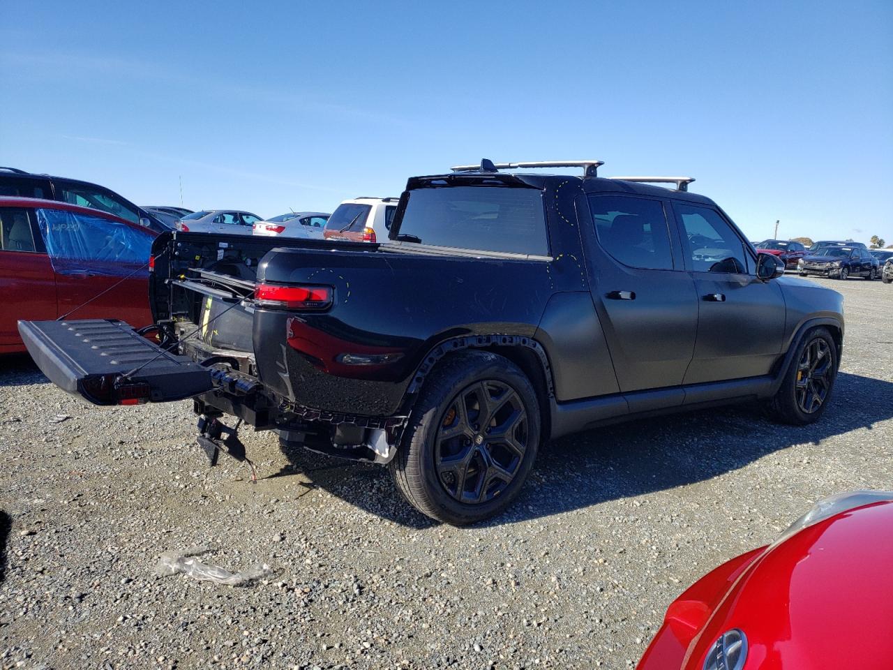 Obraz 3 z 2022 RIVIAN R1T ADVENTURE 2022 z VIN 7FCTGAAA5NN005673
