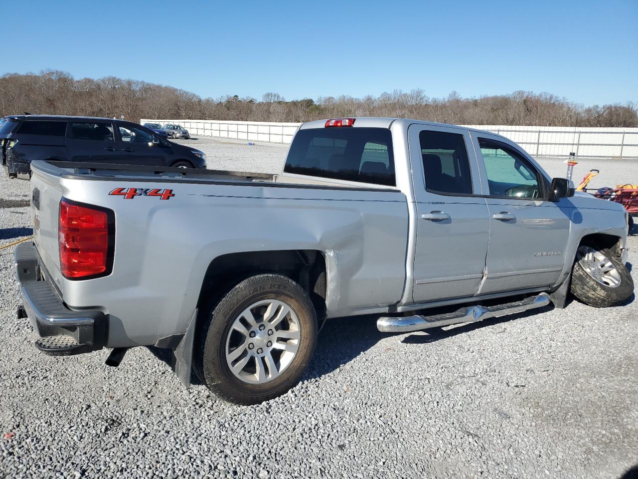 Image 3 of 2018 CHEVROLET SILVERADO K1500 LT 2018 with VIN 1GCVKRECXJZ102264