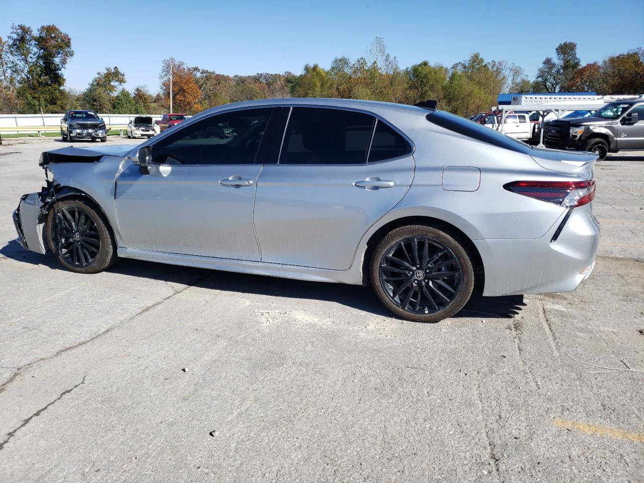 Obraz 2 z 2022 TOYOTA CAMRY XSE 2022 z VIN 4T1K61AK3NU713774