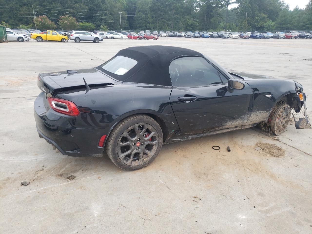 Image 3 of Fiat 124 Spider Classica 2020 with VIN JC1NFAEK9L0144362