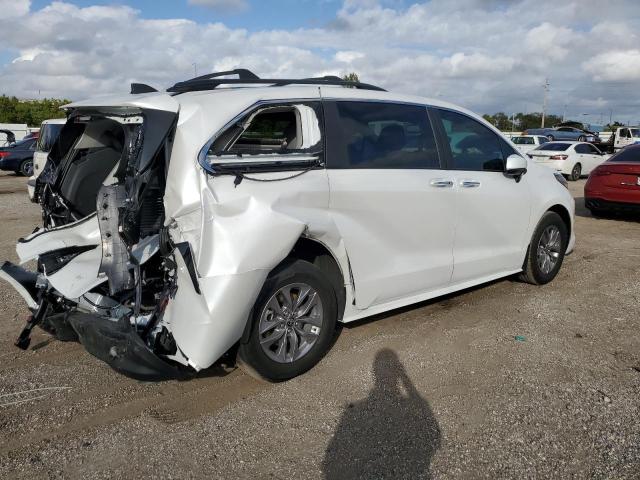 Изображение 3 2024 TOYOTA SIENNA XLE 2024 с VIN 5TDYRKEC7RS185567