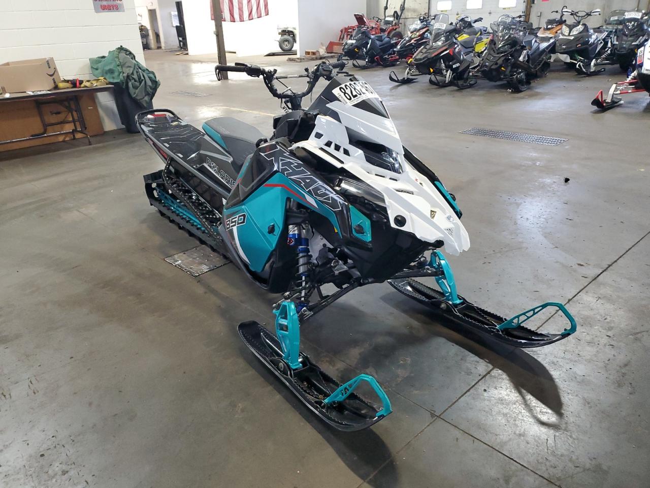 Obraz 2023 POLA KHAOS 2023