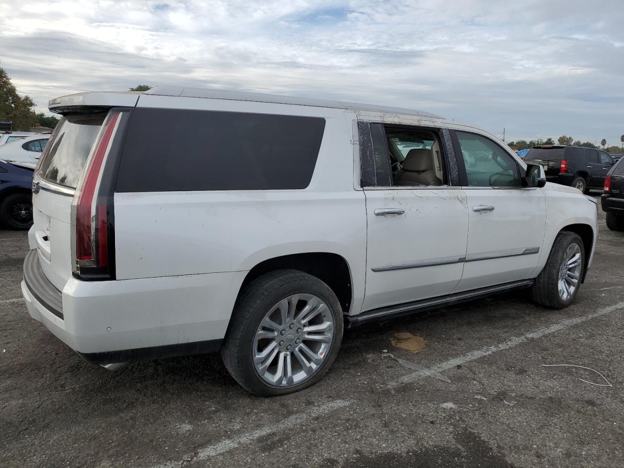 Изображение 3 2020 CADILLAC ESCALADE ESV PREMIUM LUXURY 2020 с VIN 1GYS4JKJ6LR306154