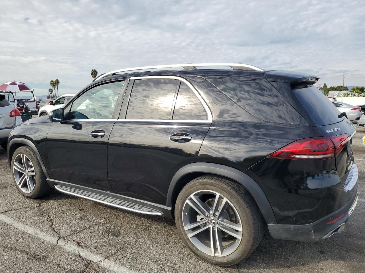 Obraz 2 z 2022 MERCEDES-BENZ GLE 350 4MATIC 2022 z VIN 4JGFB4KB0NA686354