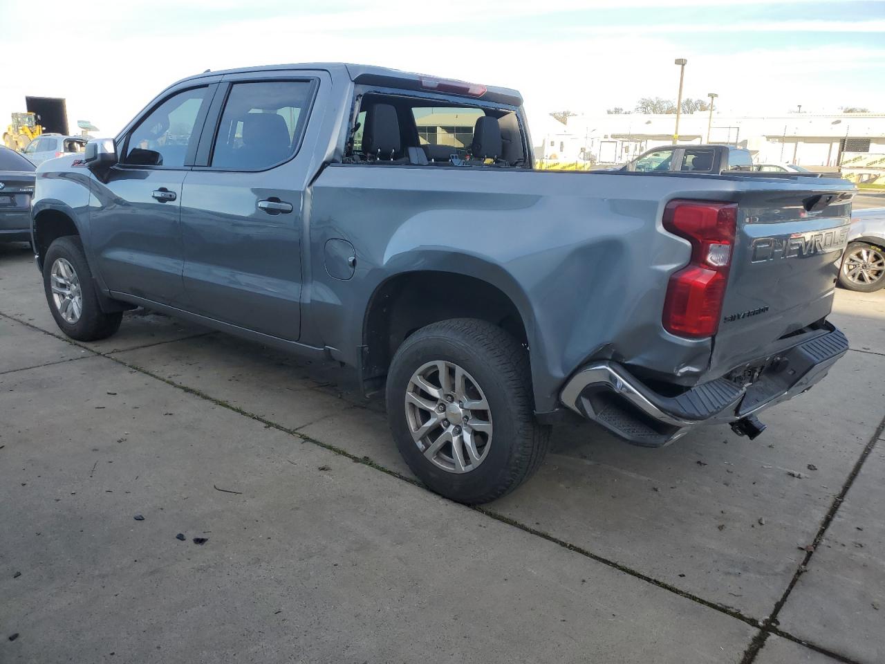 Изображение 2 2020 CHEVROLET SILVERADO K1500 LT 2020 с VIN 3GCUYDED4LG158421