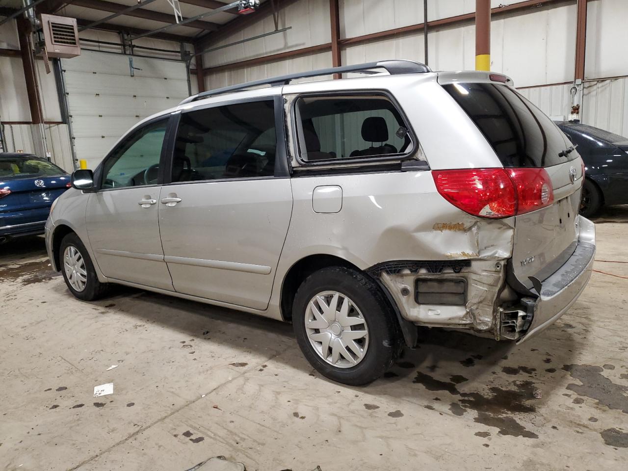 Изображение 2 2008 TOYOTA SIENNA CE 2008 с VIN 5TDZK23C38S199024