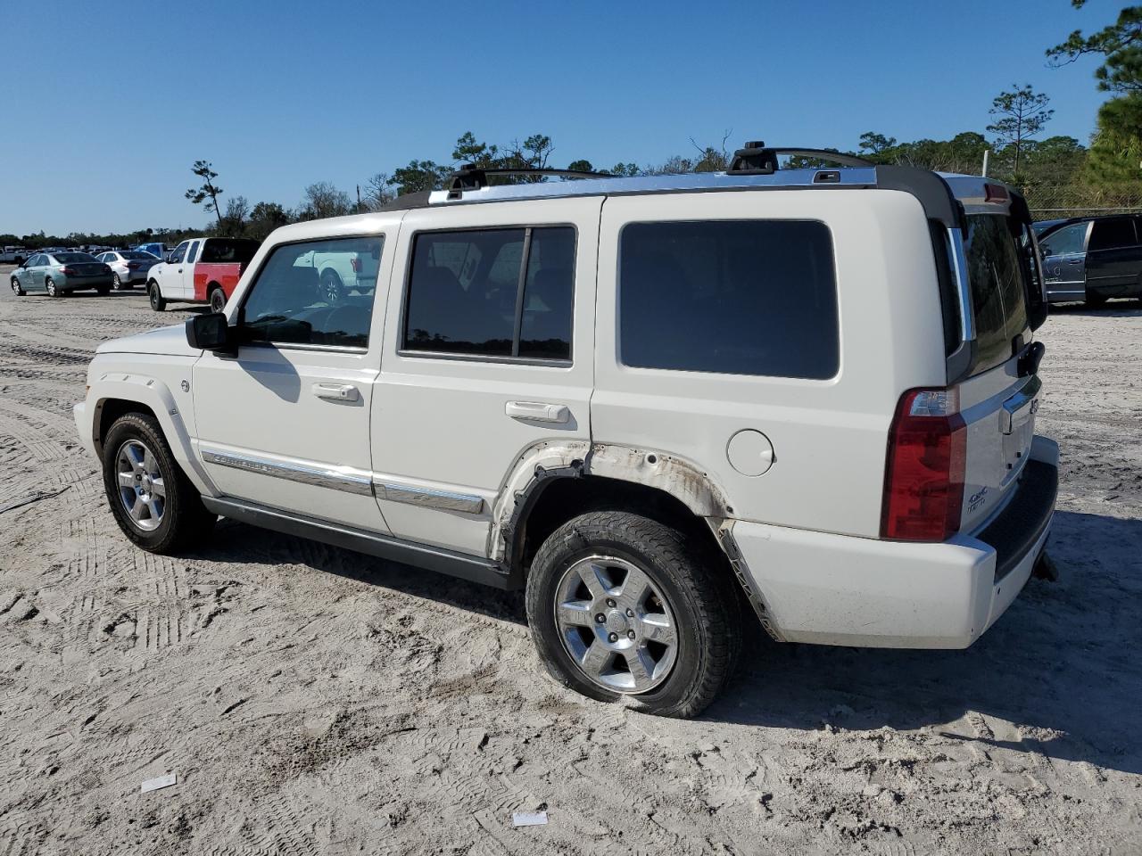 Image 2 of 2008 JEEP COMMANDER LIMITED 2008 with VIN 1J8HG58N58C194958