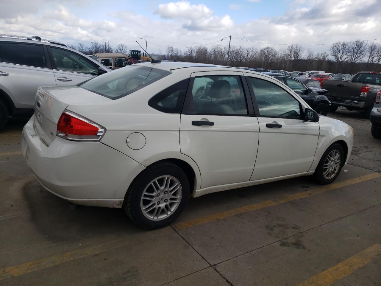 Изображение 3 2009 FORD FOCUS SE 2009 с VIN 1FAHP35N69W116288