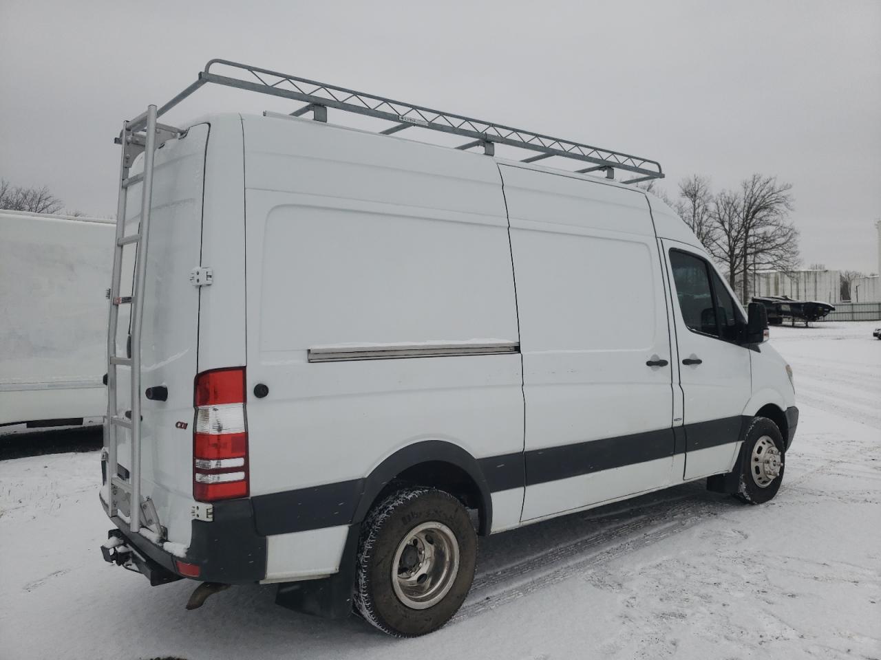 Image 3 of 2010 MERCEDES-BENZ SPRINTER 3500 2010 with VIN WD3PF3CC9A5473897