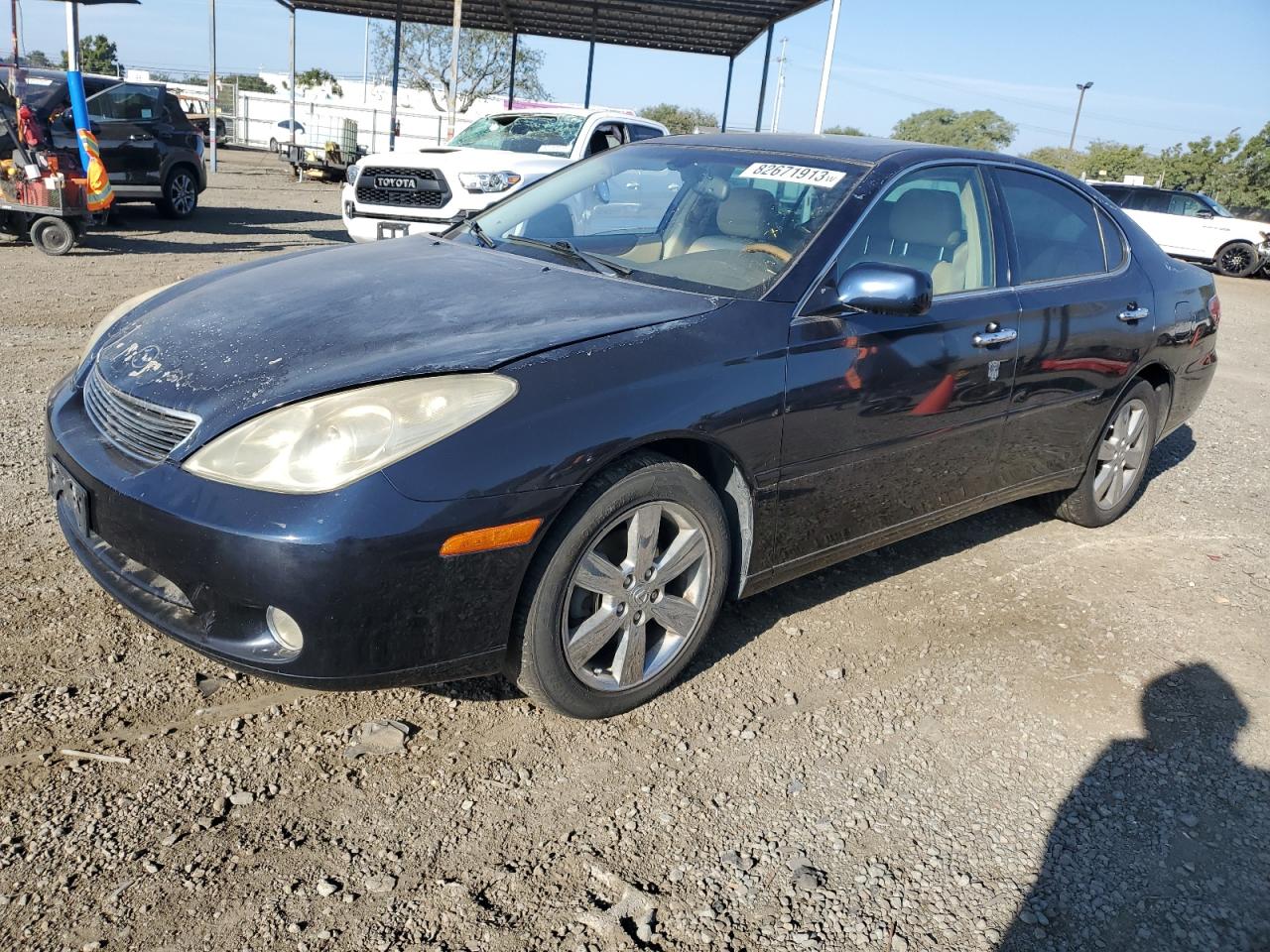 Obraz 1 z 2005 LEXUS ES 330 2005 z VIN JTHBA30G755091703