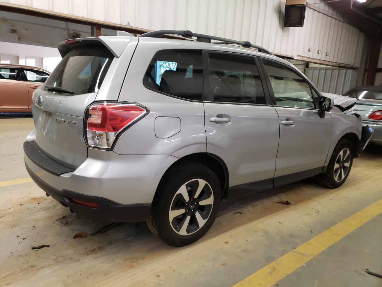 Image 3 of 2018 SUBARU FORESTER 2.5I PREMIUM 2018 with VIN JF2SJAEC1JH400538
