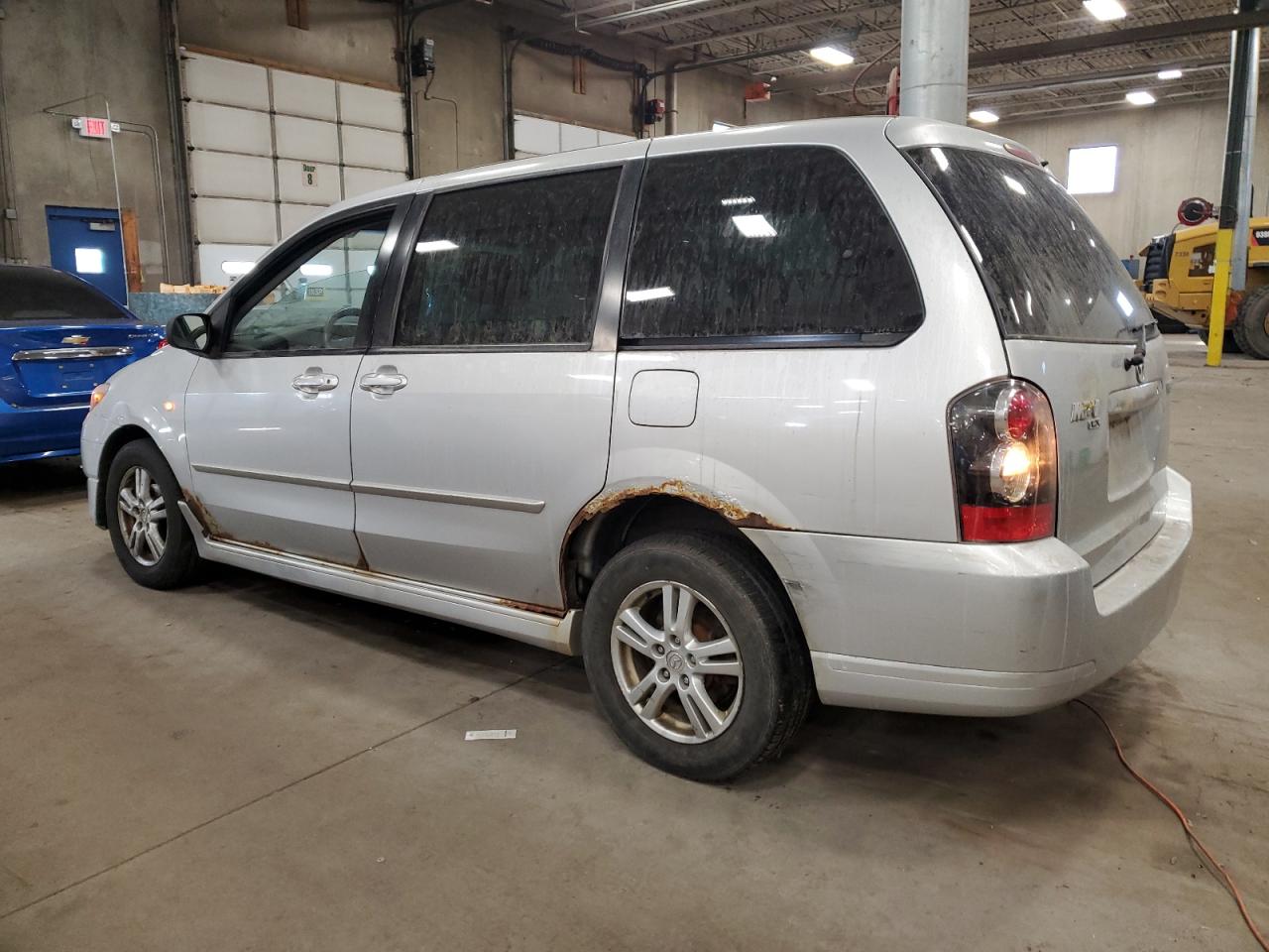 Image 2 of 2004 MAZDA MPV WAGON 2004 with VIN JM3LW28A240529239