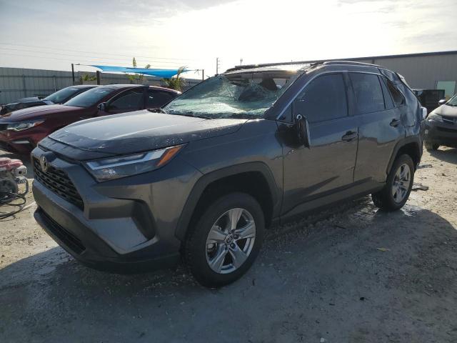 Изображение 1 2022 TOYOTA RAV4 XLE 2022 с VIN 2T3W1RFV3NC212118