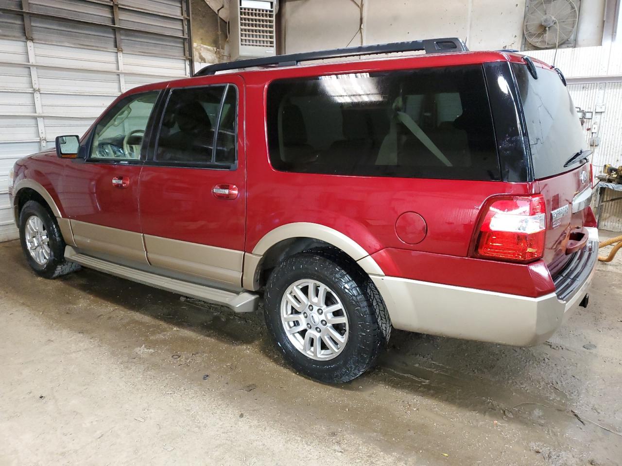 Image 2 of 2013 FORD EXPEDITION EL XLT 2013 with VIN 1FMJK1J54DEF68979