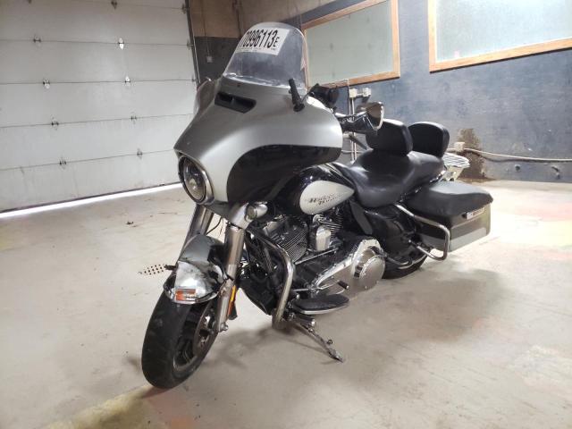 Image 2 of 2015 HARLEY-DAVIDSON FLHTP POLICE ELECTRA GLIDE 2015 with VIN 1HD1FMM10FB666459
