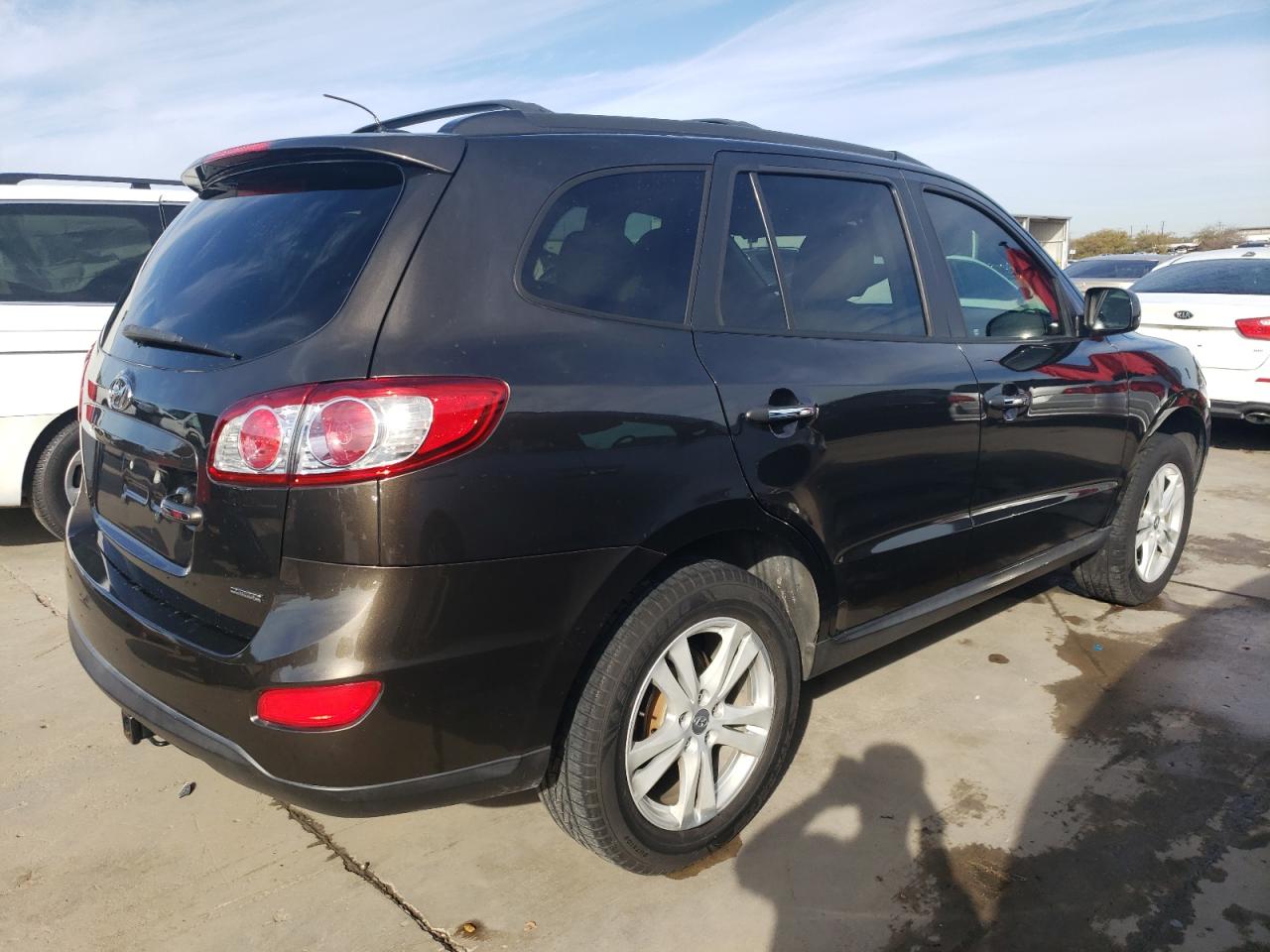 Image 3 of 2011 HYUNDAI SANTA FE LIMITED 2011 with VIN 5XYZK4AG4BG009821