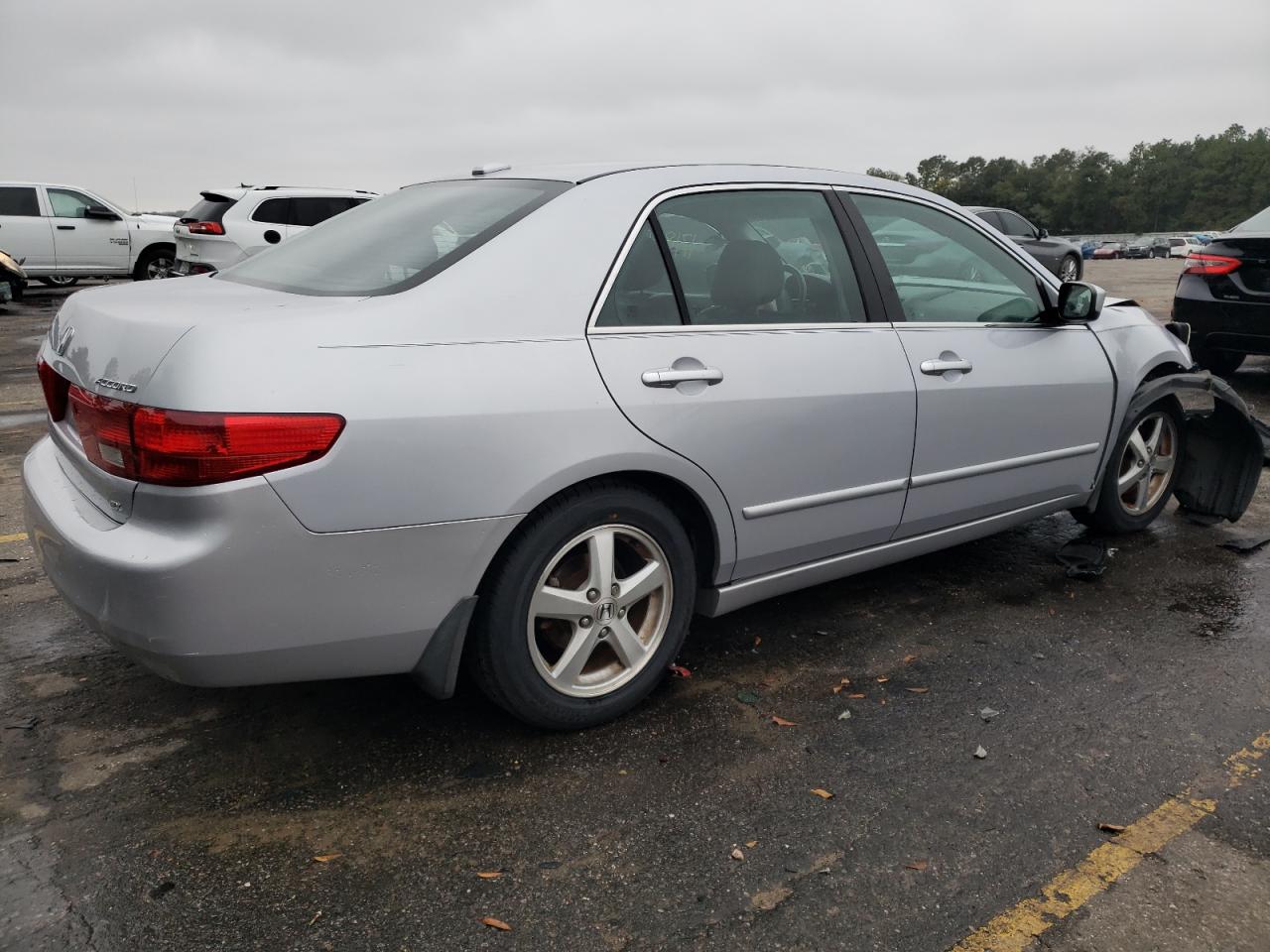 Image 3 of 2005 HONDA ACCORD EX 2005 with VIN 1HGCM56875A004805