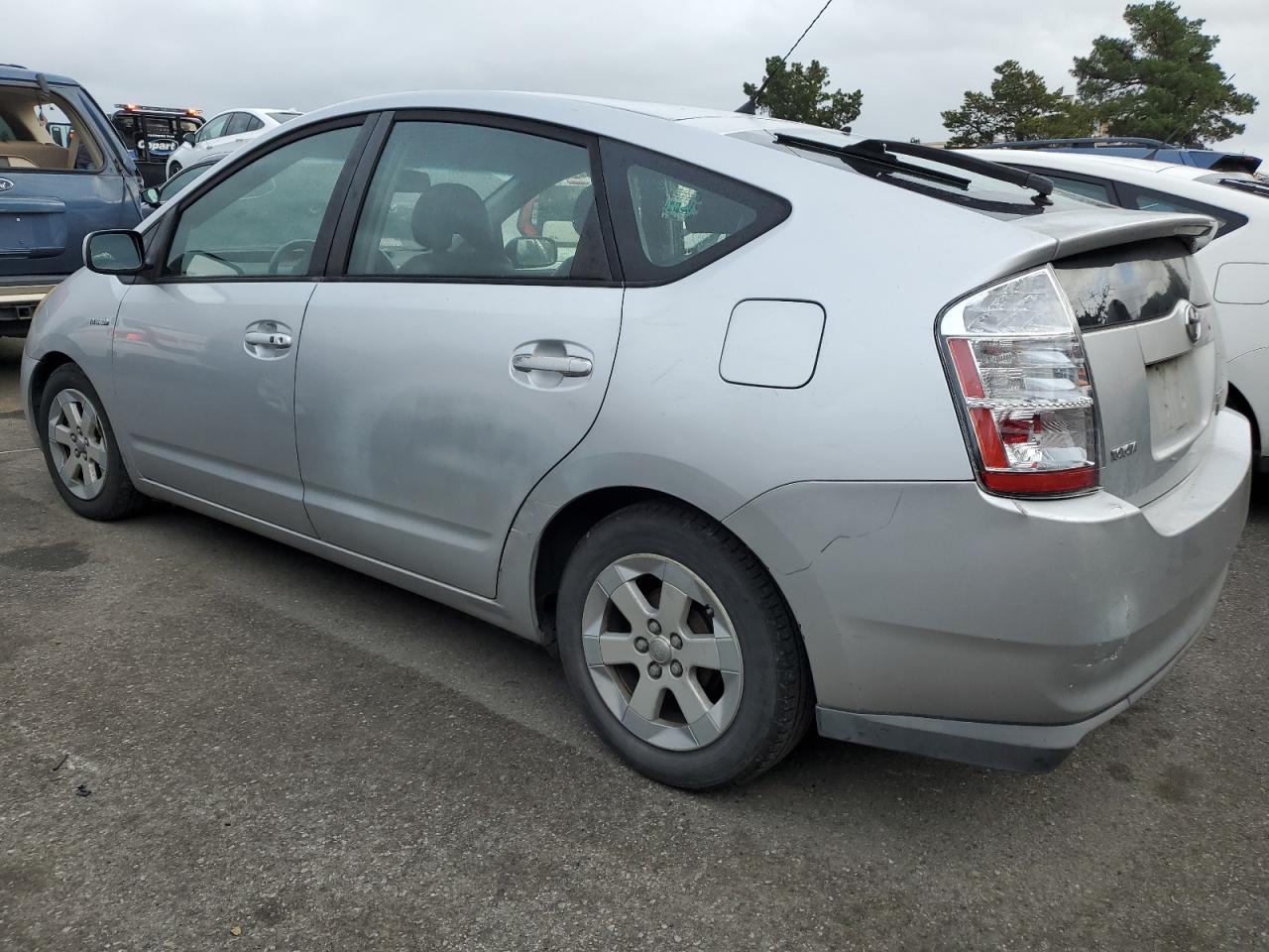 Image 2 of 2006 TOYOTA PRIUS  2006 with VIN JTDKB20U567059580